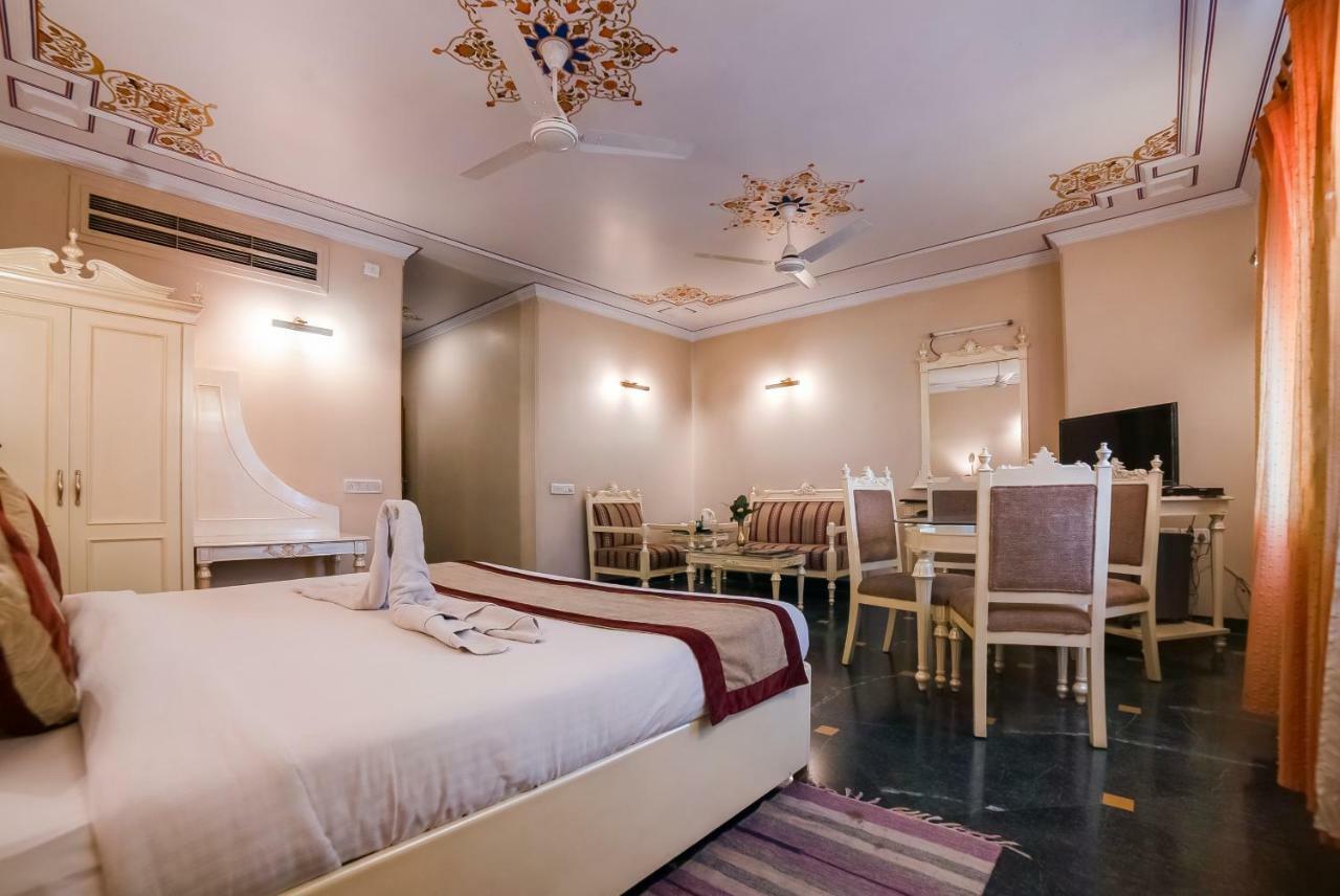 Lmb Hotel City Centre, Jaipur Buitenkant foto