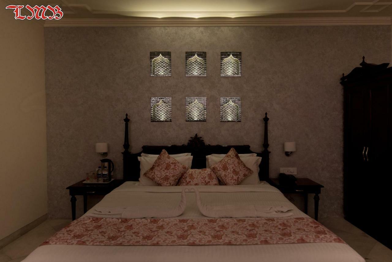 Lmb Hotel City Centre, Jaipur Buitenkant foto