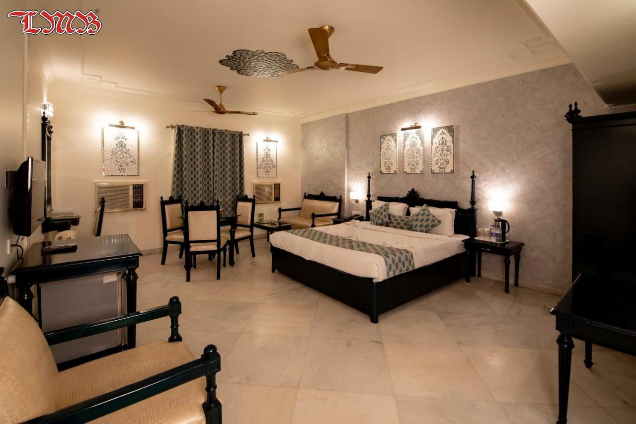Lmb Hotel City Centre, Jaipur Buitenkant foto