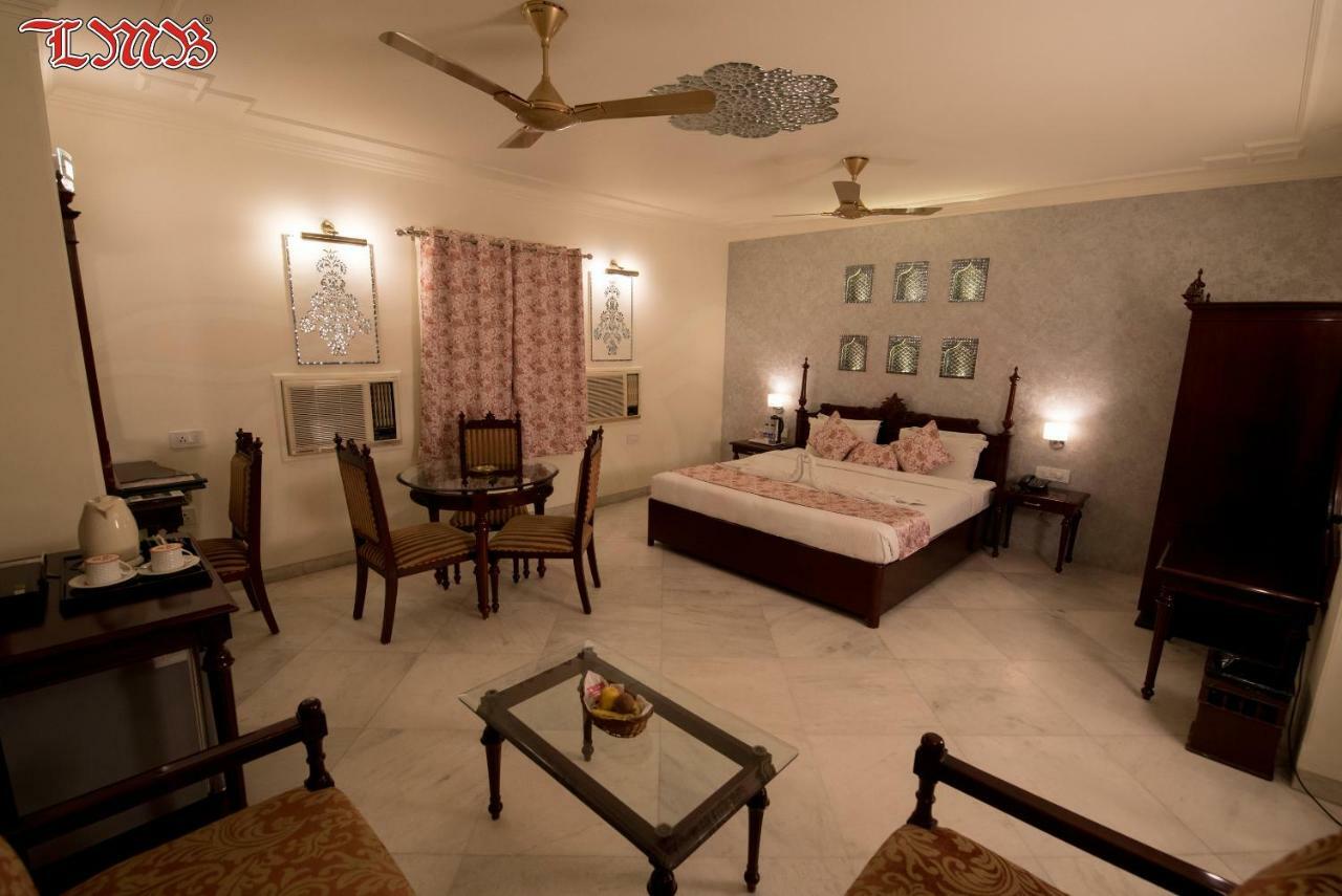 Lmb Hotel City Centre, Jaipur Buitenkant foto