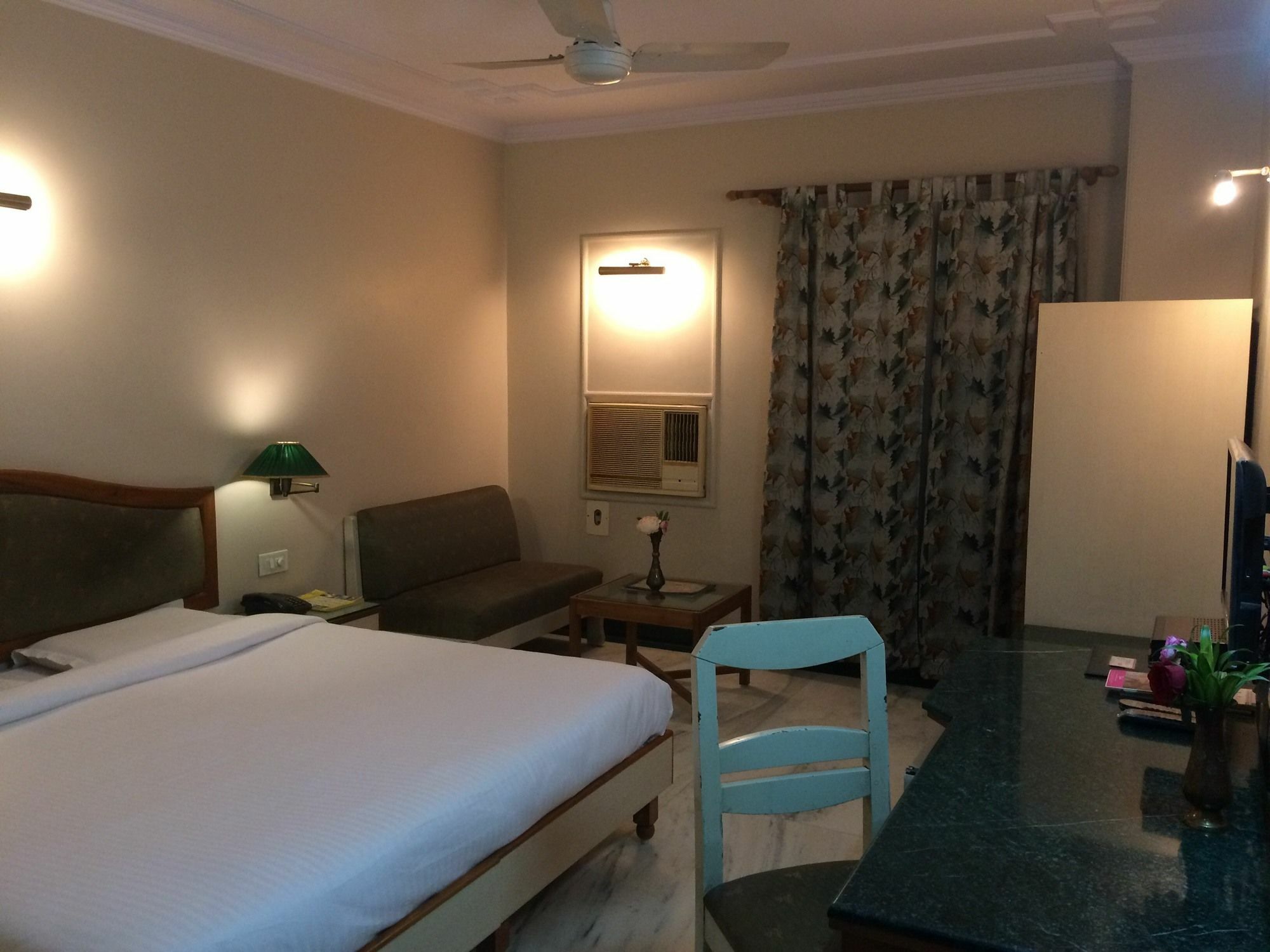 Lmb Hotel City Centre, Jaipur Buitenkant foto