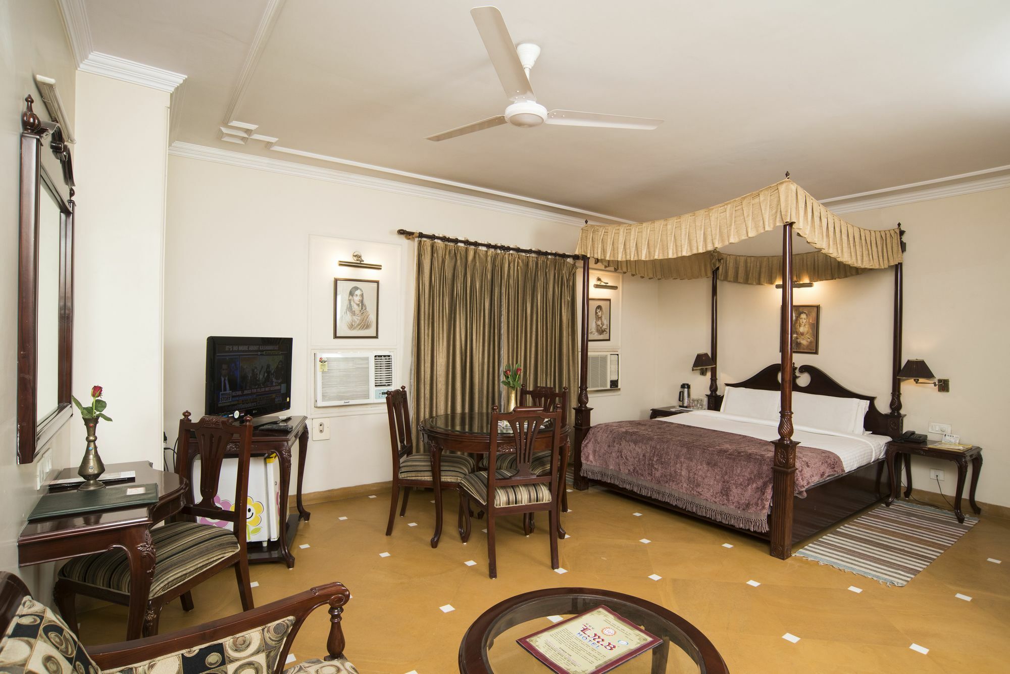 Lmb Hotel City Centre, Jaipur Buitenkant foto