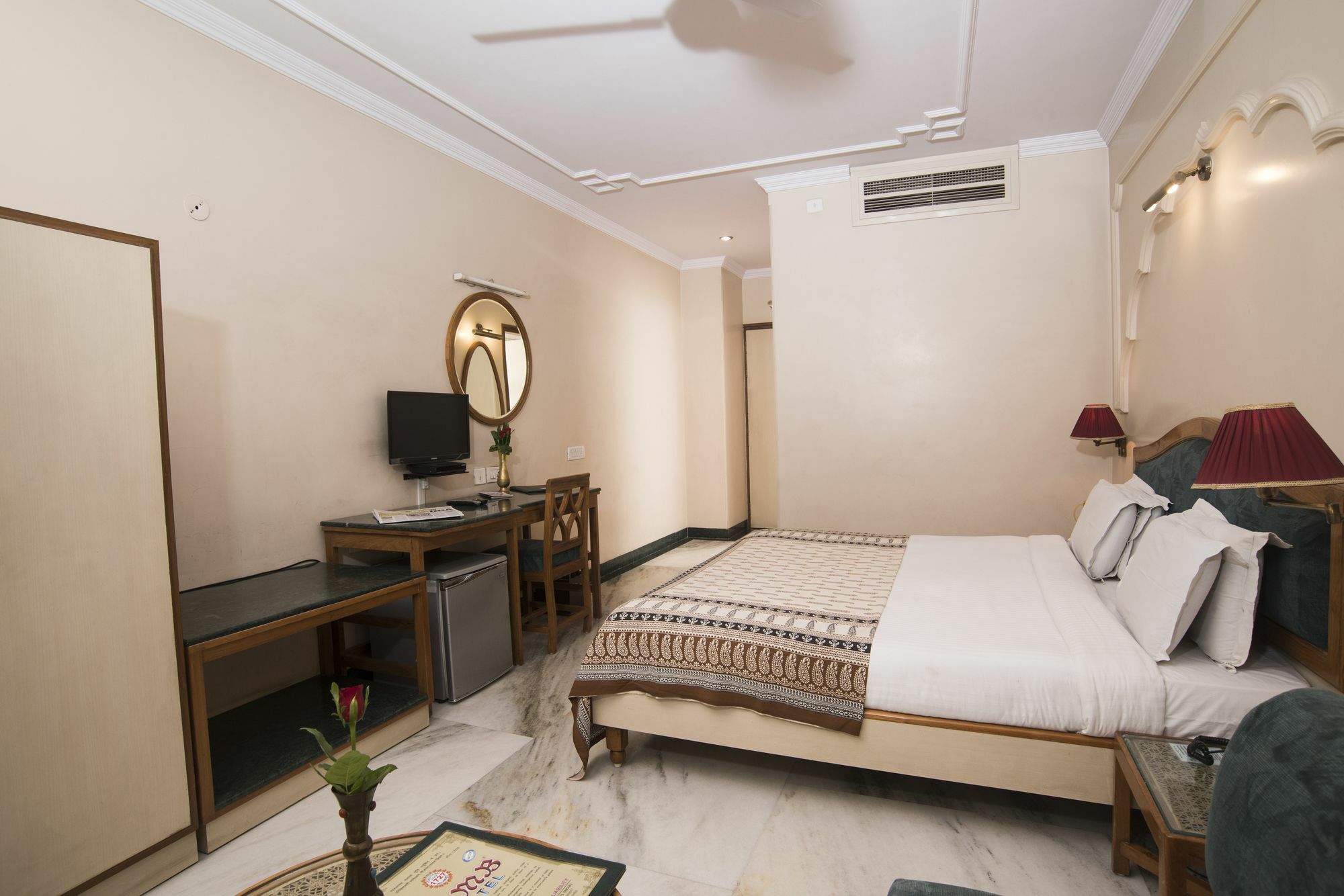 Lmb Hotel City Centre, Jaipur Buitenkant foto