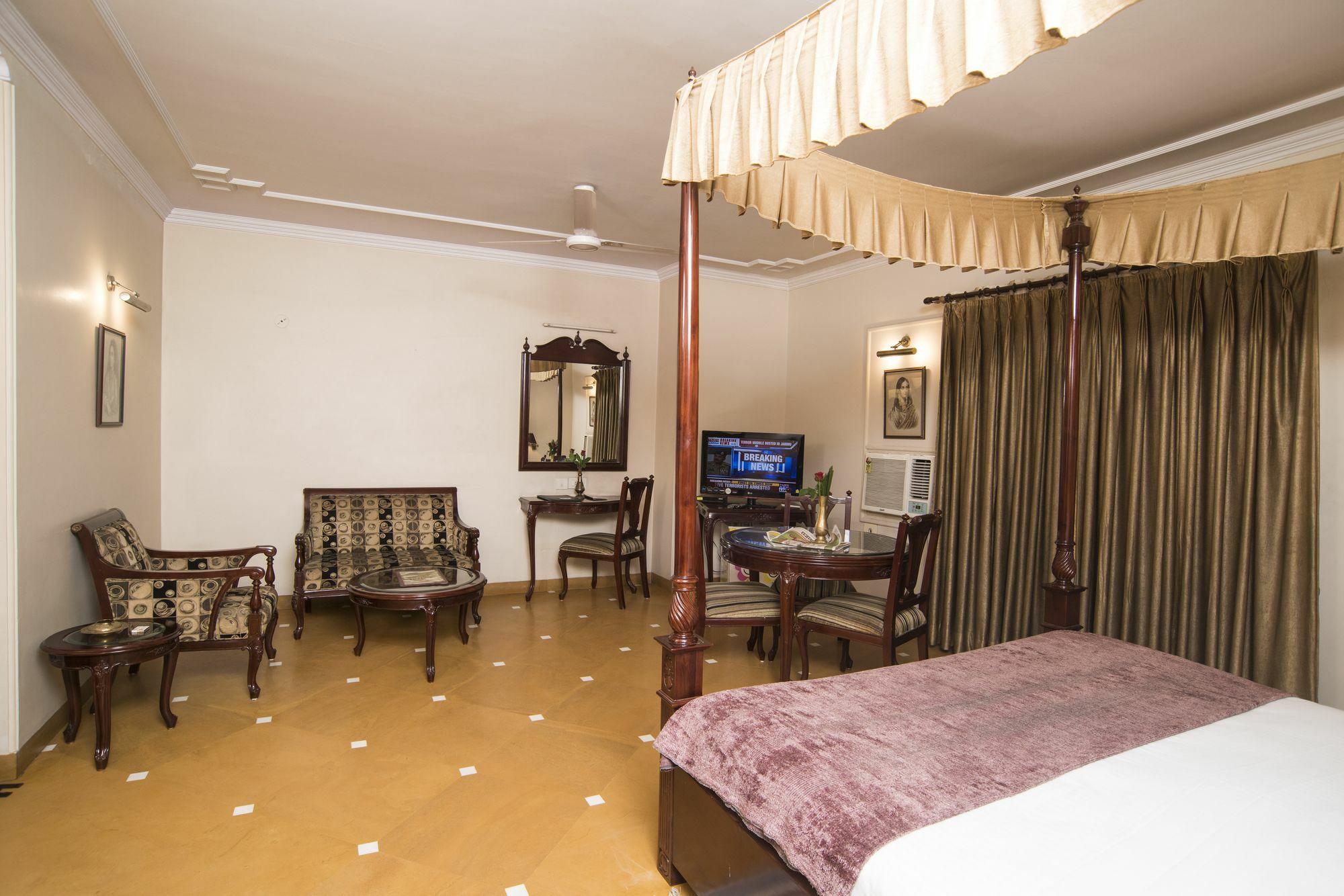 Lmb Hotel City Centre, Jaipur Buitenkant foto